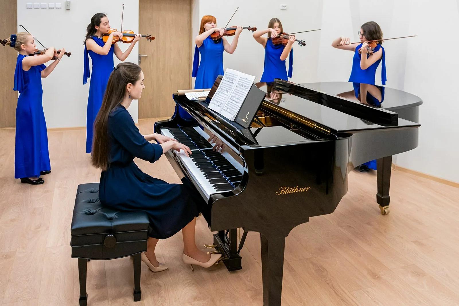  StatoloGyusa  - The school where the music comes to life